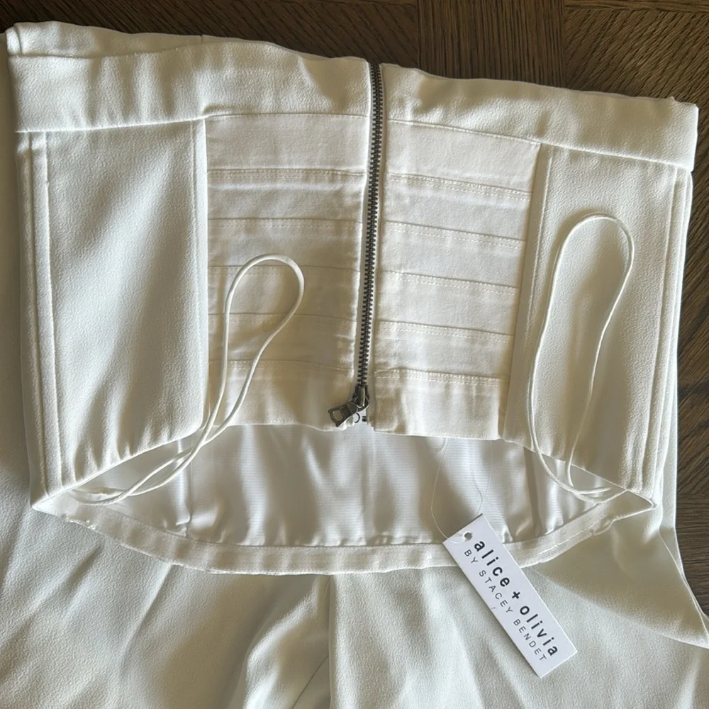 Alice + Olivia Lavera Jumpsuit in Off White, Size 2, BRAND NEW, $495
